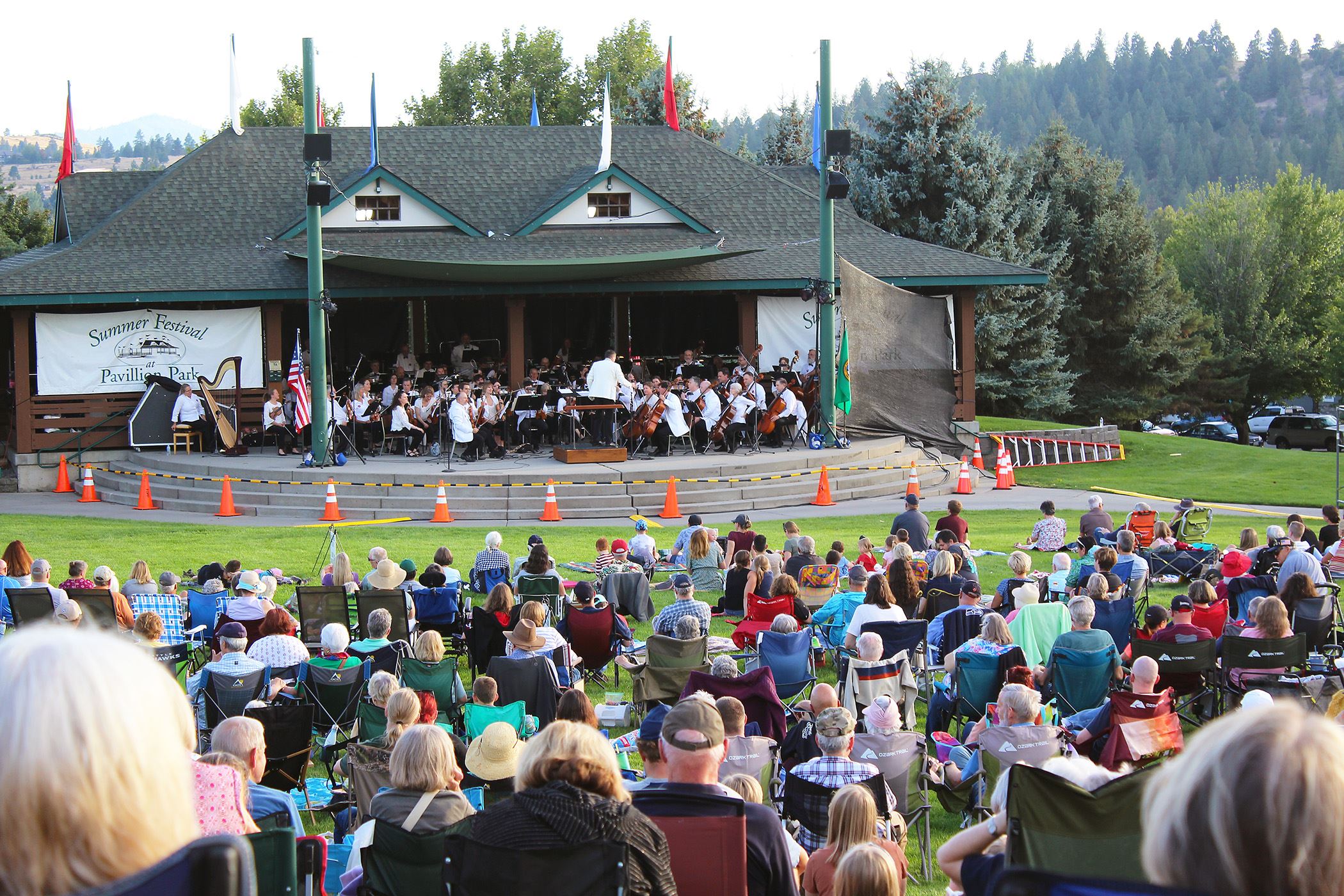 Spokane Symphony concert with Pavillion Park crowd